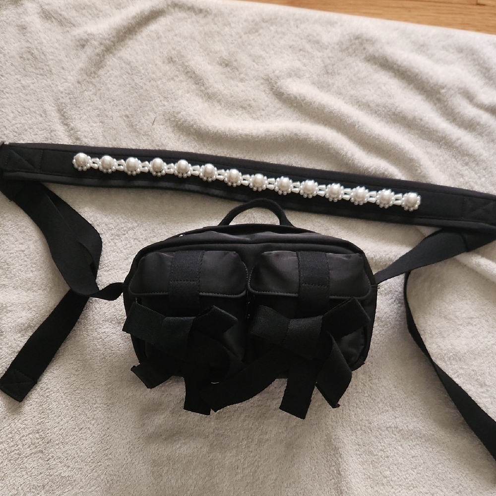 Elegant Black Crossbody Bag with Pearl Accents